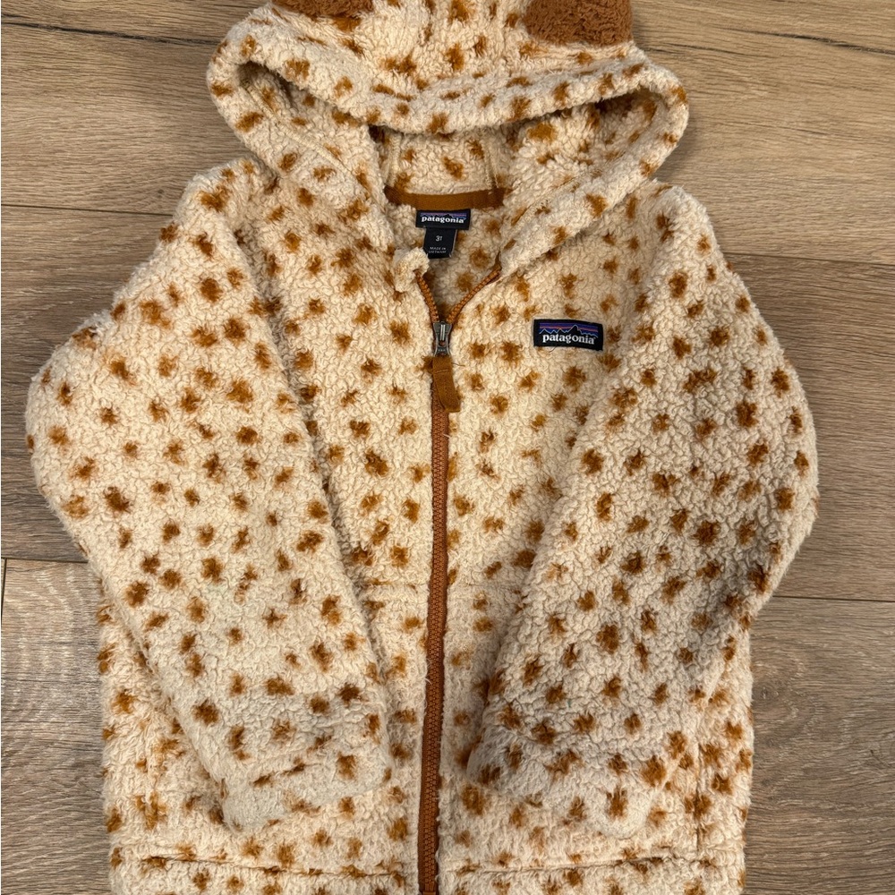 Patagonia Cream and Brown Fleece Bear 🐻 Jacket